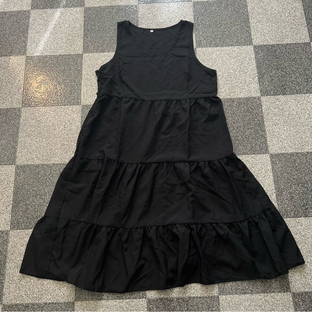 ❤️3/$15 Women's Sleeveless Black Midi Dress- L - Picture 2 of 6